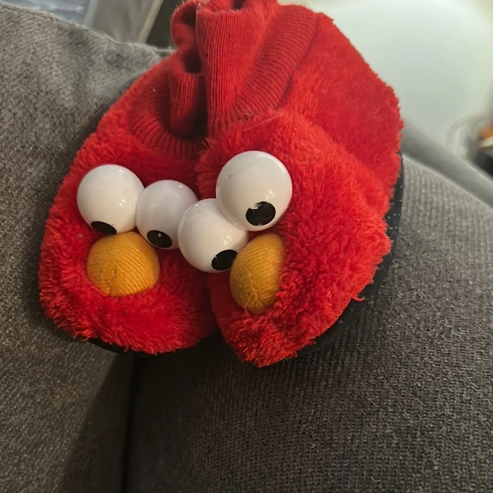 Elmo Red Slippers - Picture 1 of 2